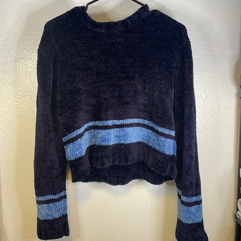 Long sleeve knitted sweater